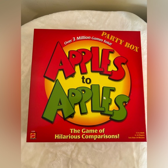 Apple to Apples Party Box Game (NIB) - Picture 2 of 7